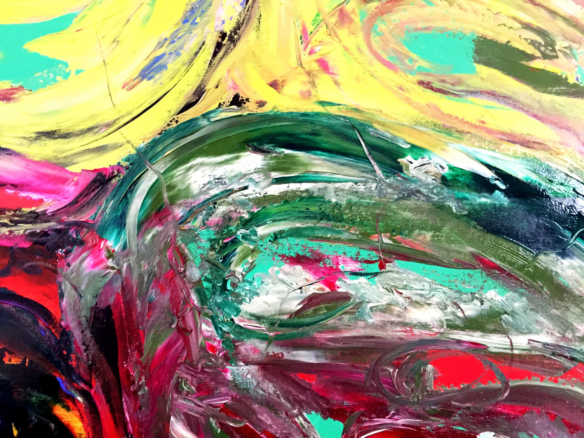 non-circular-feeling-closeup7