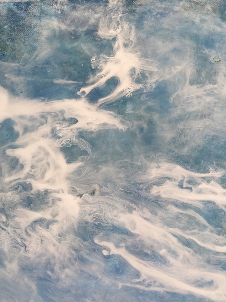 sea-fog-to-shore-close-up-c