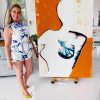 Silhouette Painting Honours Women With Breast Cancer Sarah Jane Artist