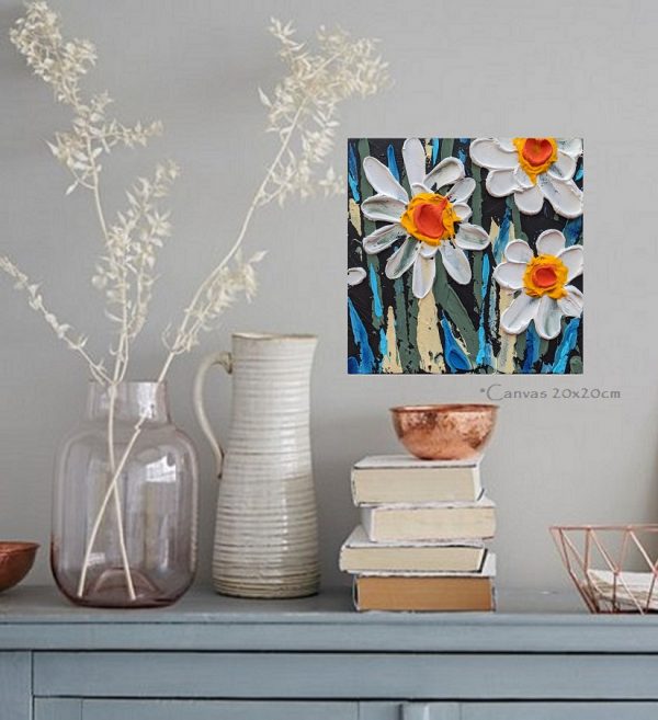 Daisies Trio Interior + Size