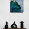 Canvy Byron Sands 4 Wooden Shelf With Contemporary Black Vases