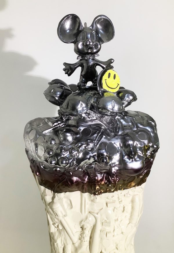 Art Lovers Australia Stephen Baxter Trophy For The Winner Of Everything 5 With Smily Face Front Detail 1