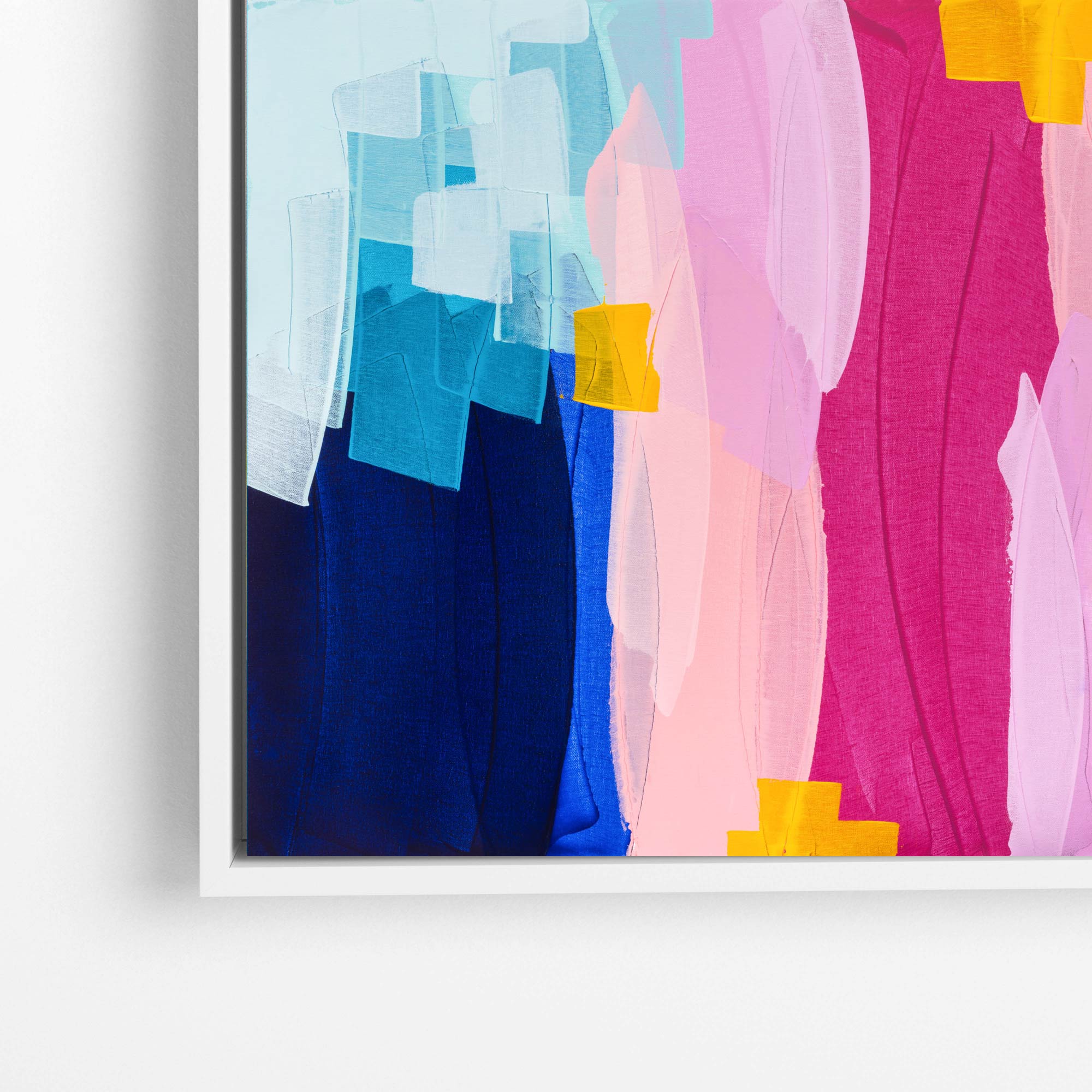 Stereo Hearts Close Up White