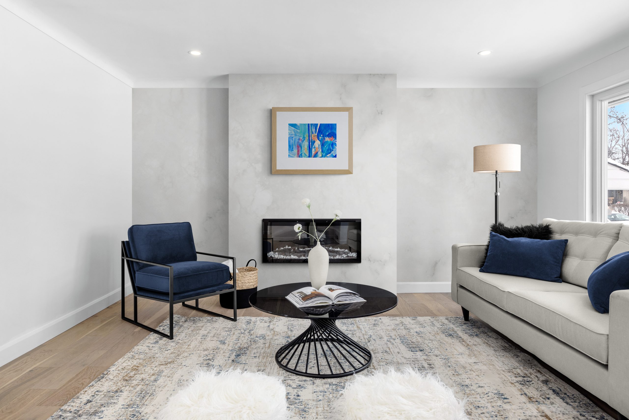 Comfy Modern Living Room With Fireplace(11)