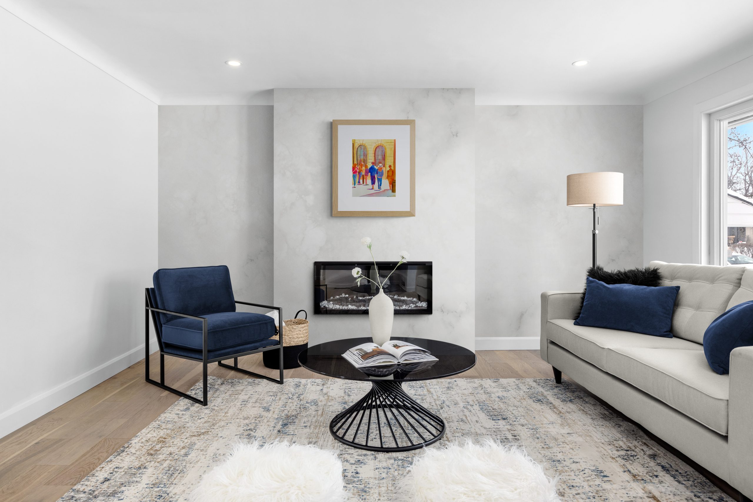 Comfy Modern Living Room With Fireplace(18)