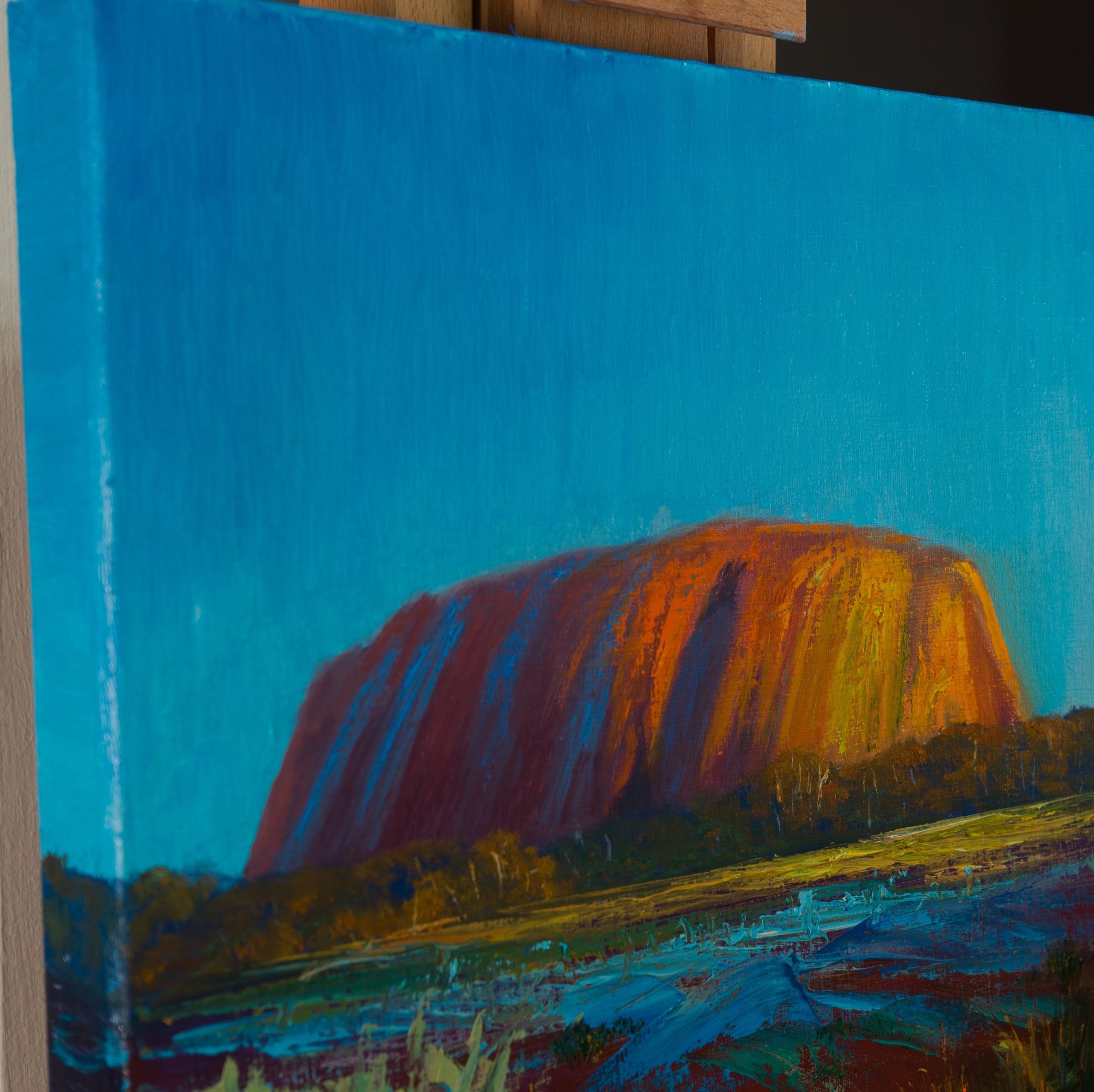 2023p626 Uluru Abstracted Side