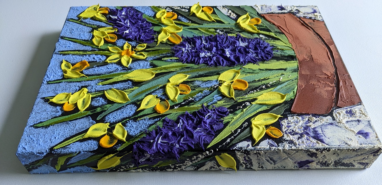 Mini Daff & Fat Hyacinth Side View