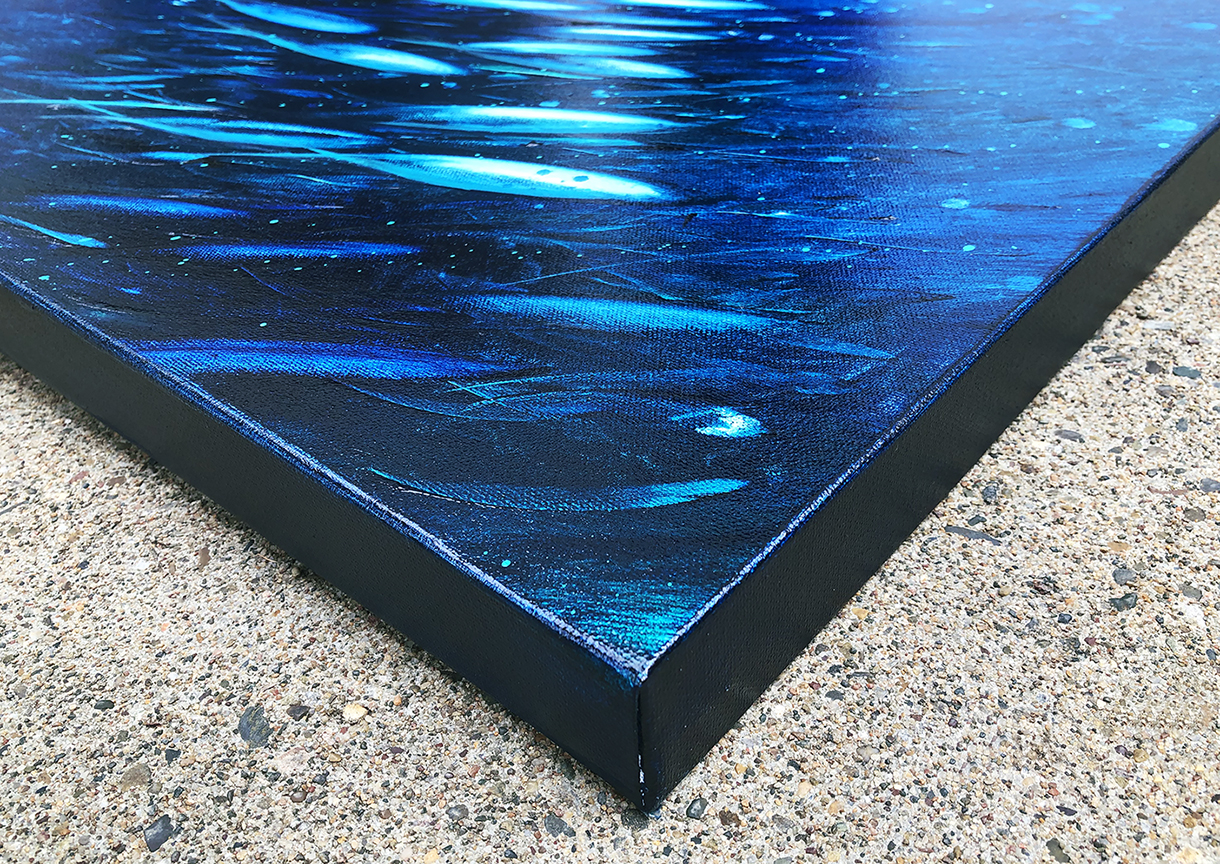 Fish In Deep Blue Corner Lr