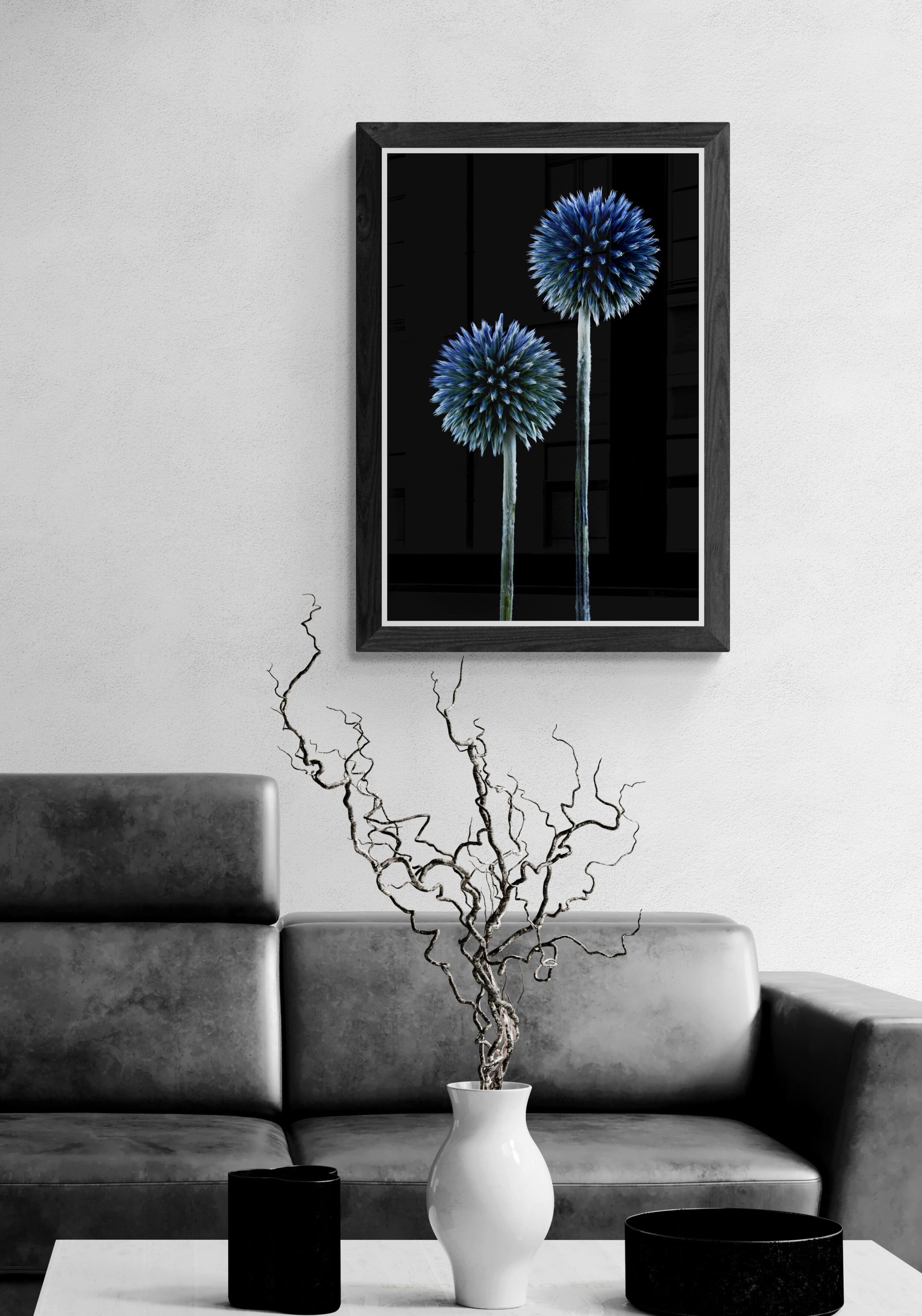 Living Room With Fancy Leather Sofa