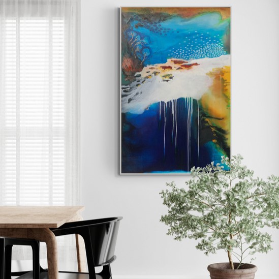 Bright Dining Room With Large Plant (3)