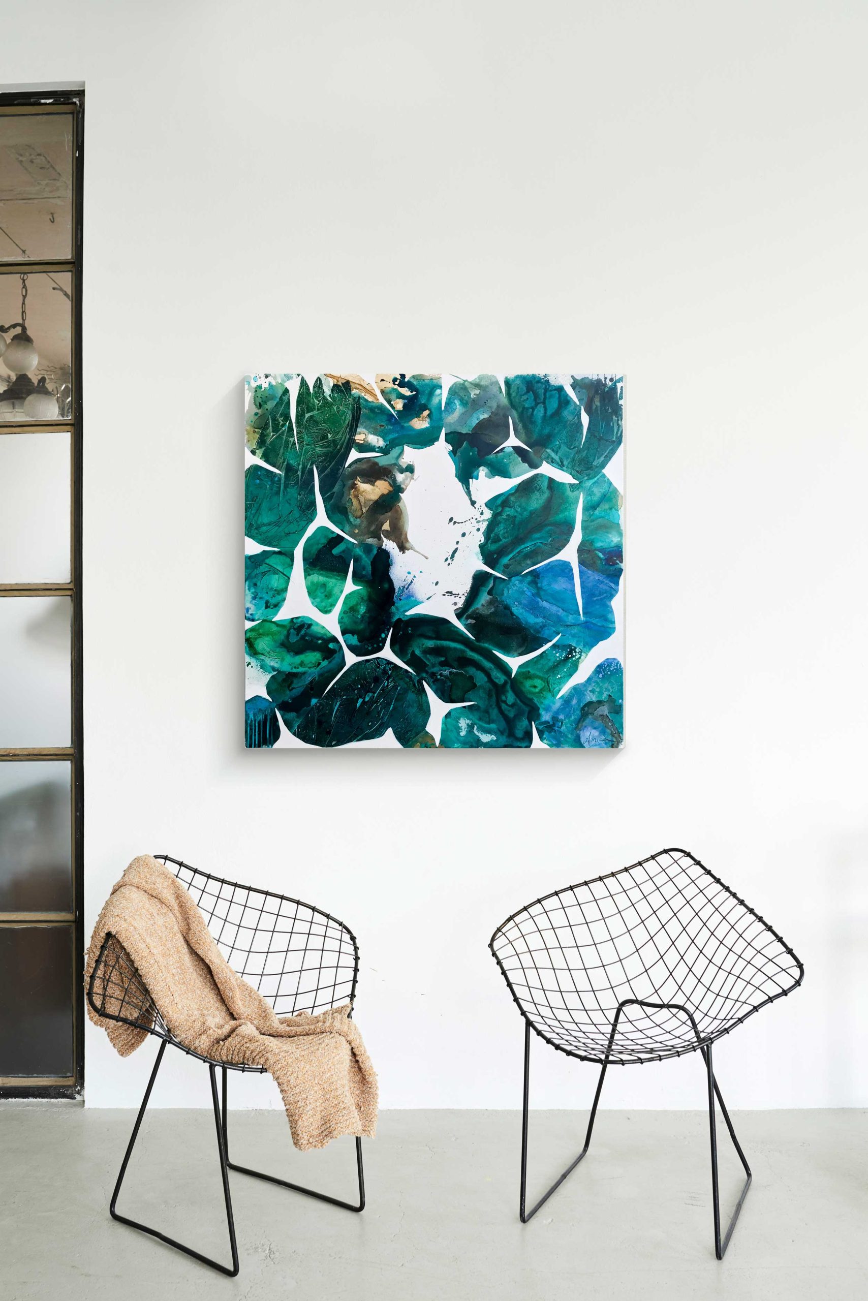 Web On Wall Justbefore Dawniv 102x102cm