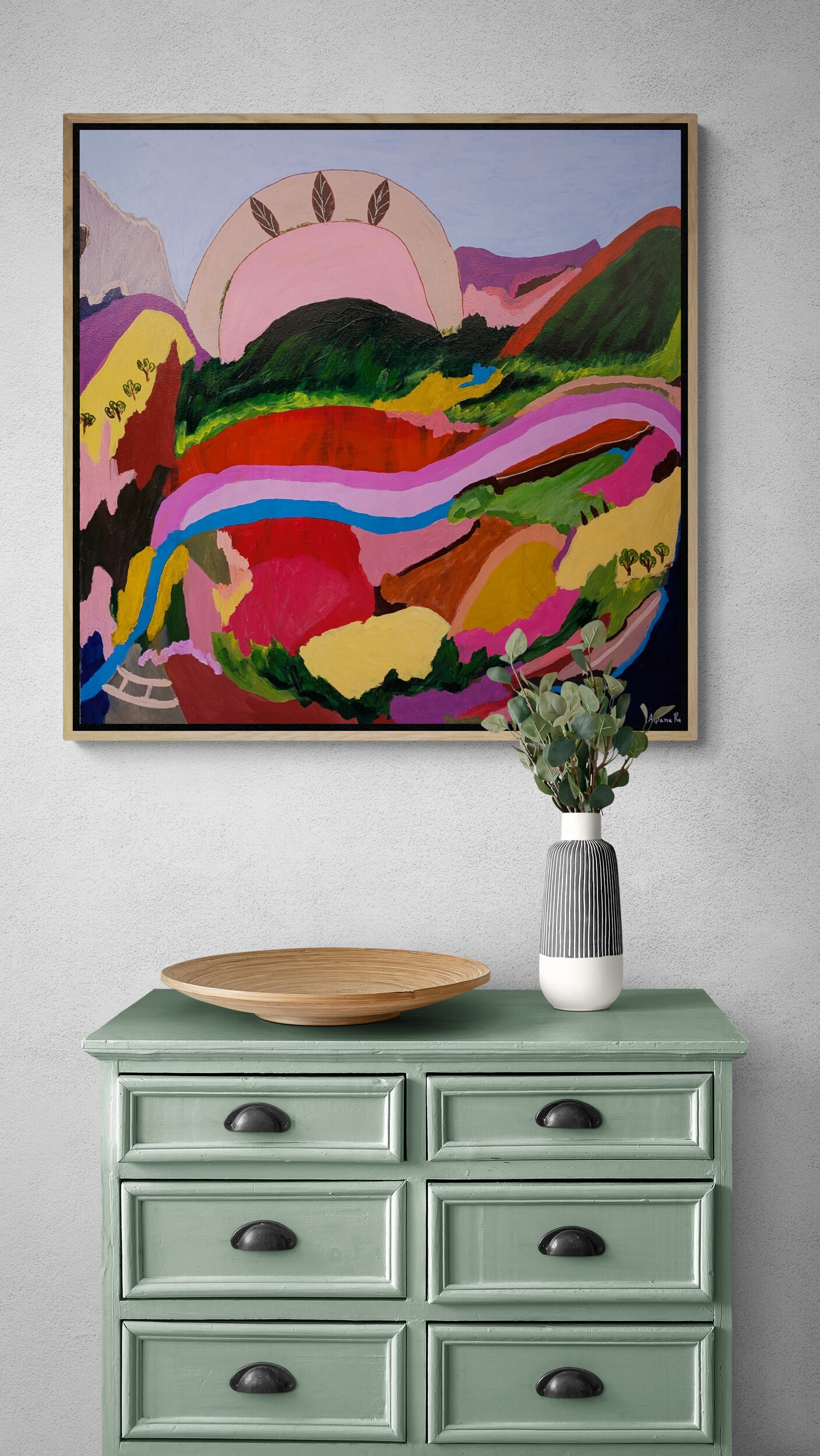 Vintage Chest Of Drawers With Plant (1)