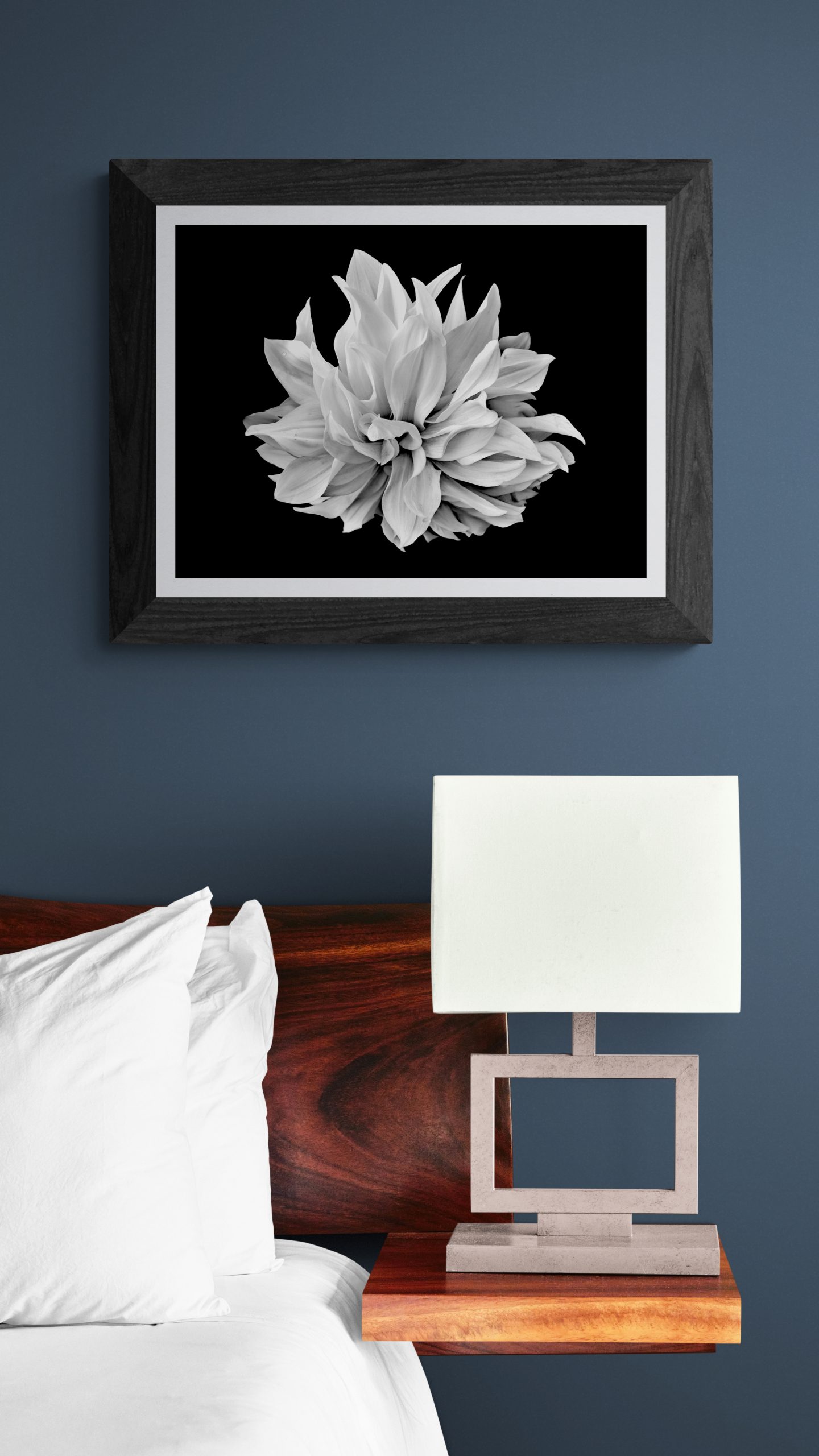 Close Up View Of Bed And Lamp (1)