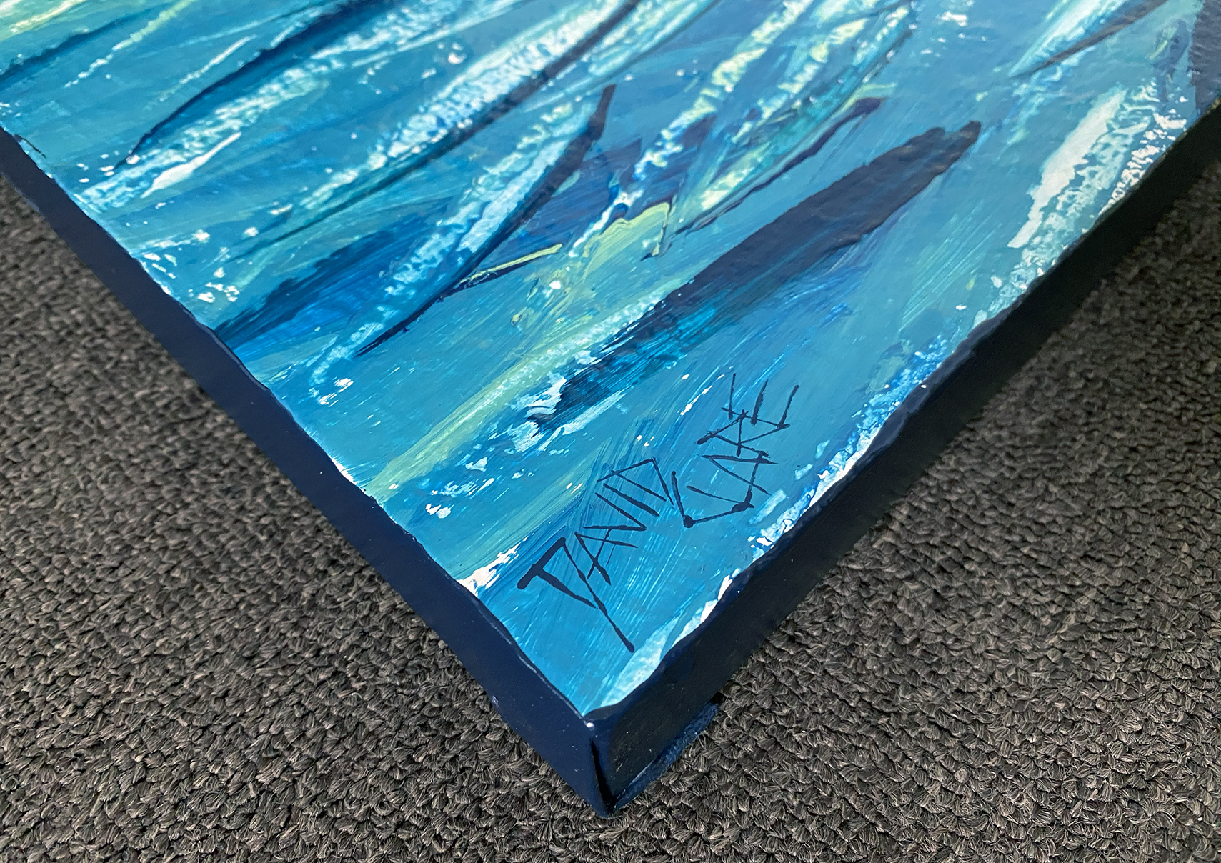 Fish With Texture Sign Corner Lr