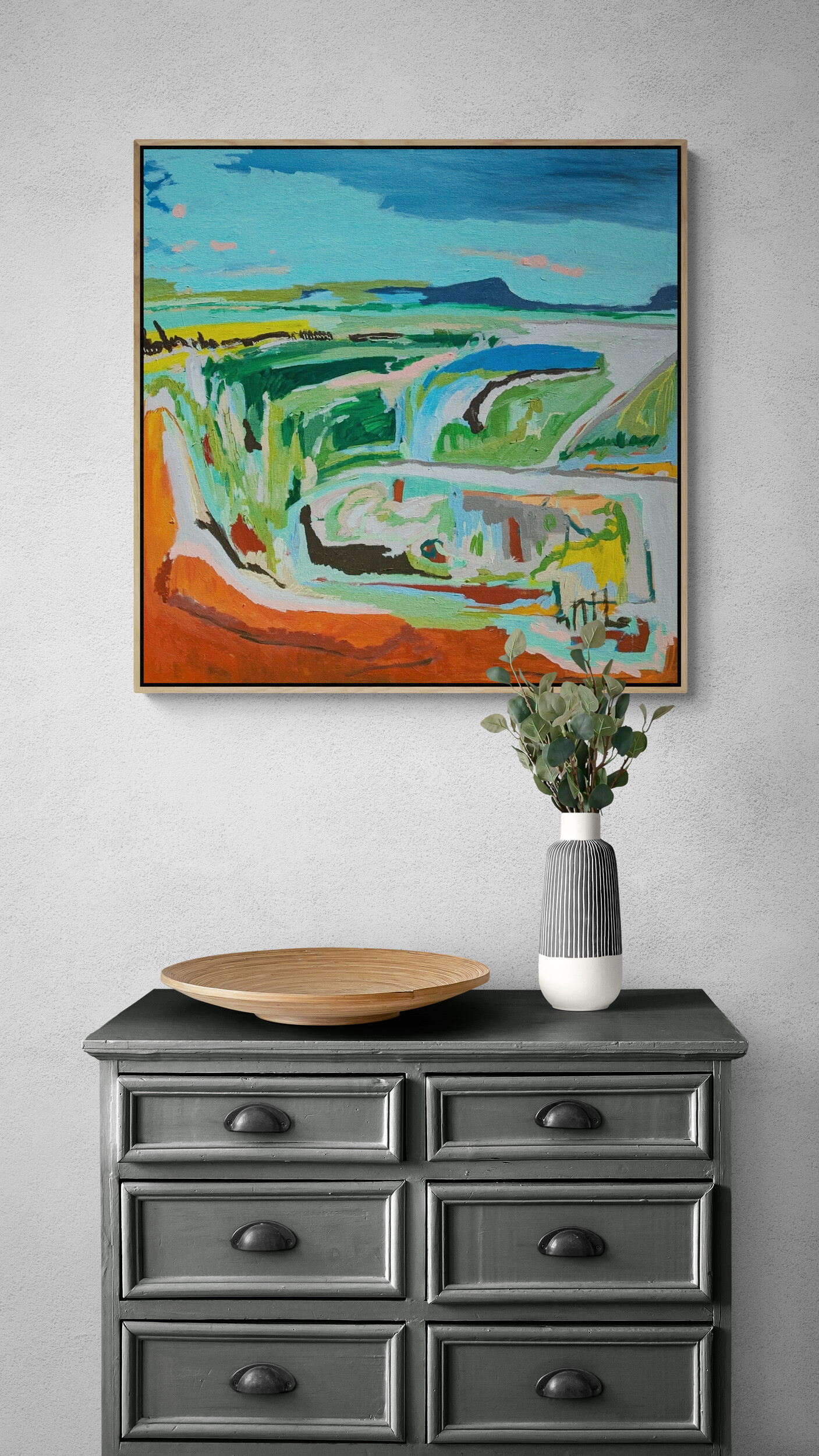 Vintage Chest Of Drawers With Plant (3)