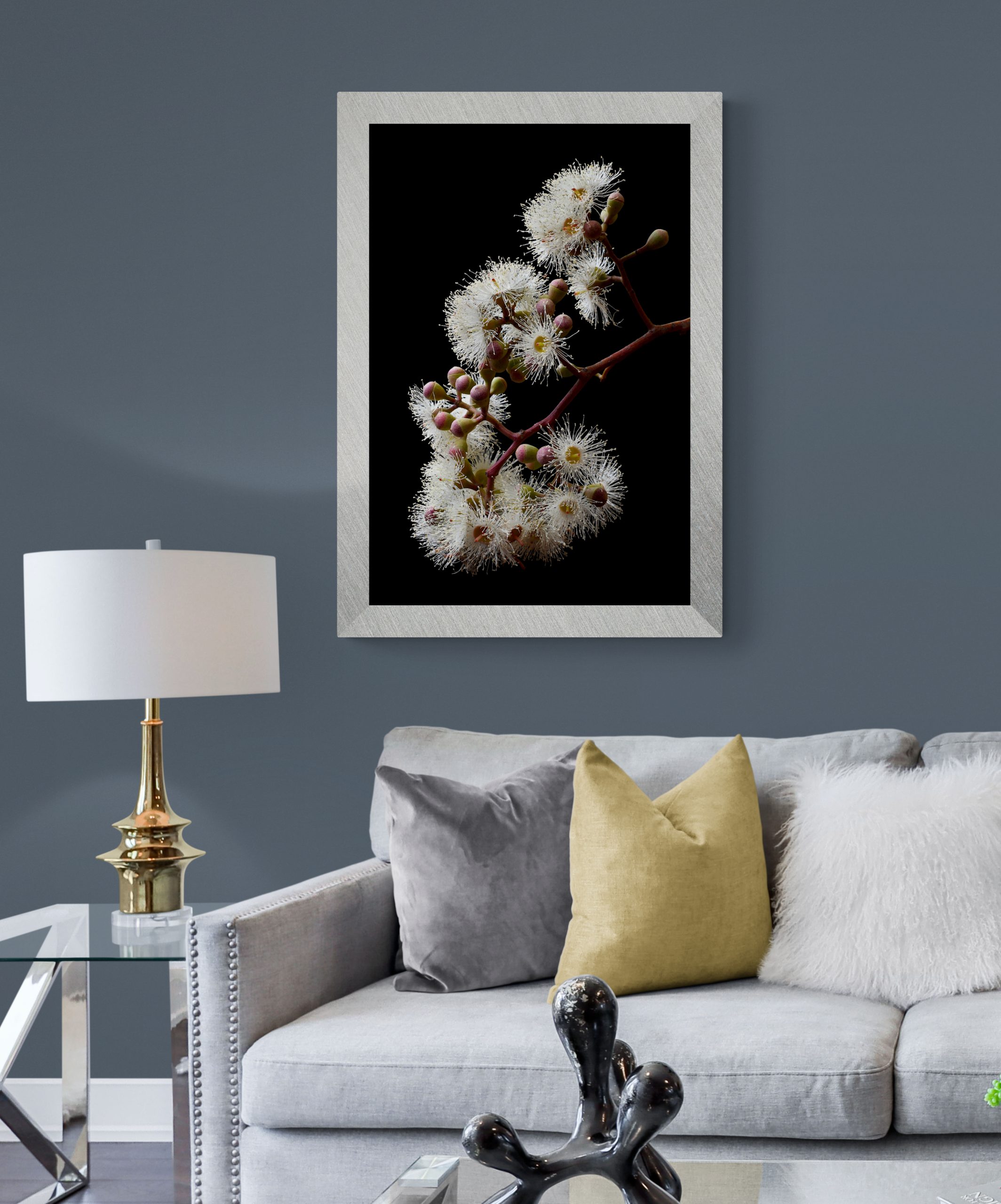 Comfy Sofa With Twin Lamps And Side Tables (25)