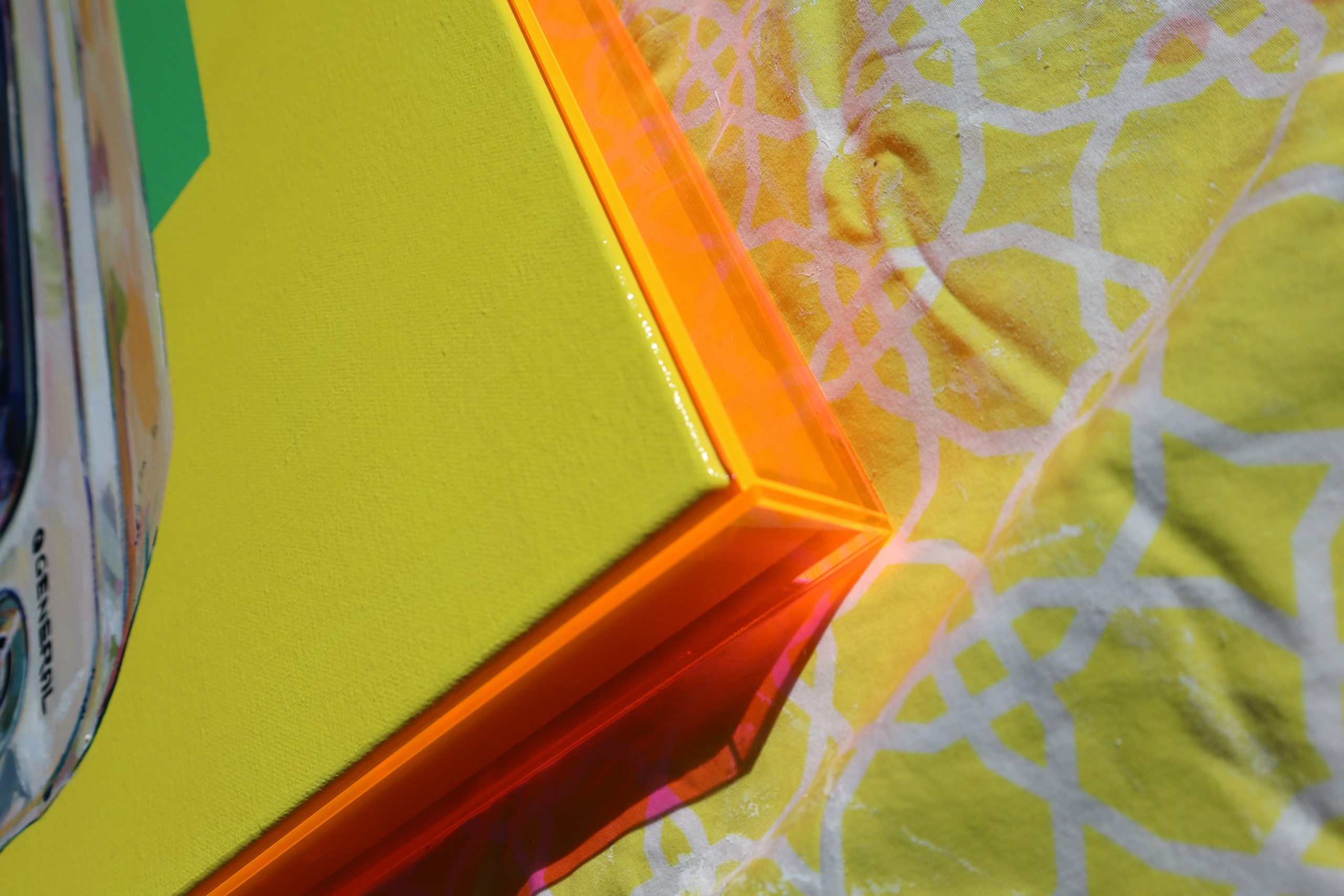 Tv World Elisha Mcguckin Frame Xs