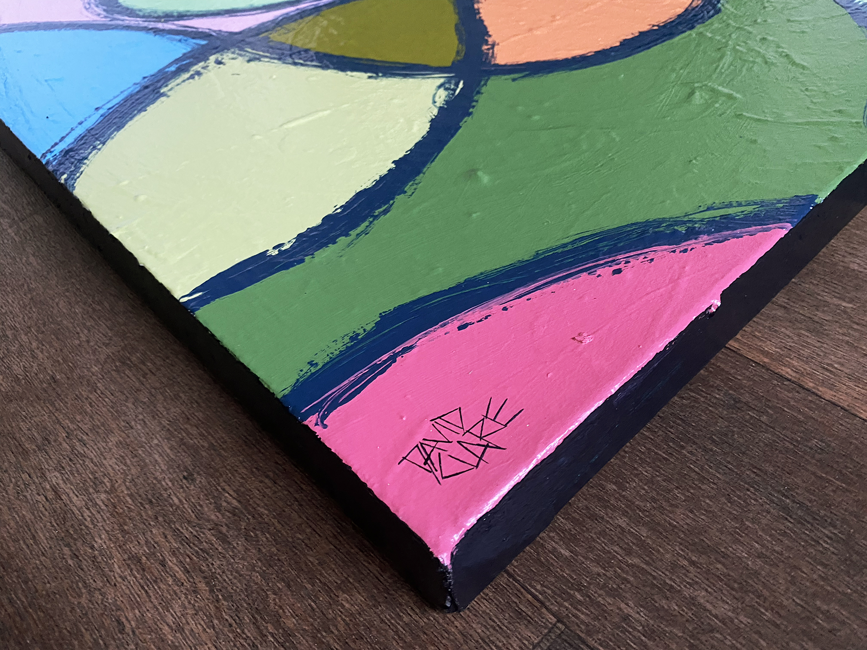 Roundabout Sign Corner Lr