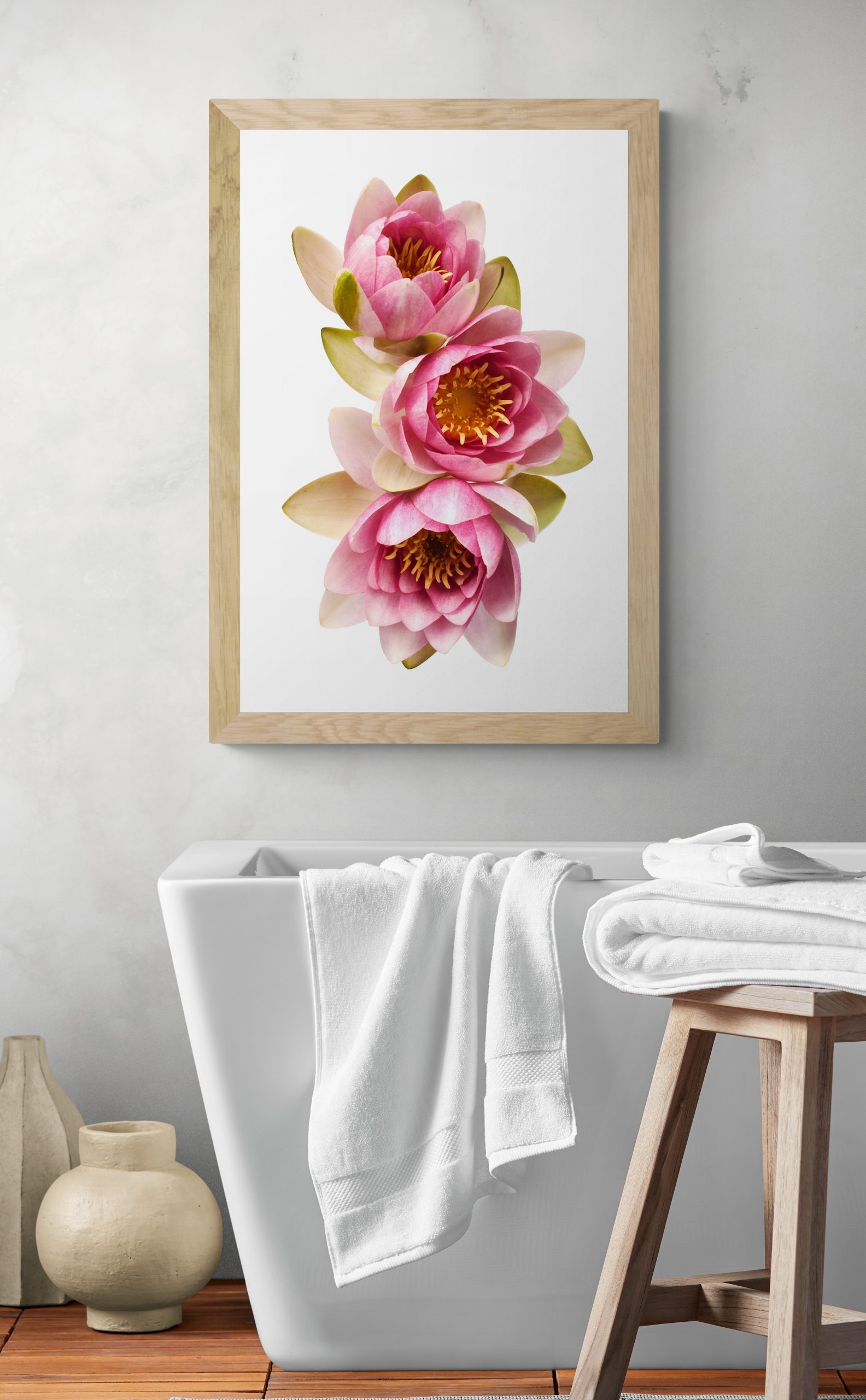 Modern Bathroom With Ceramic Vases (18)