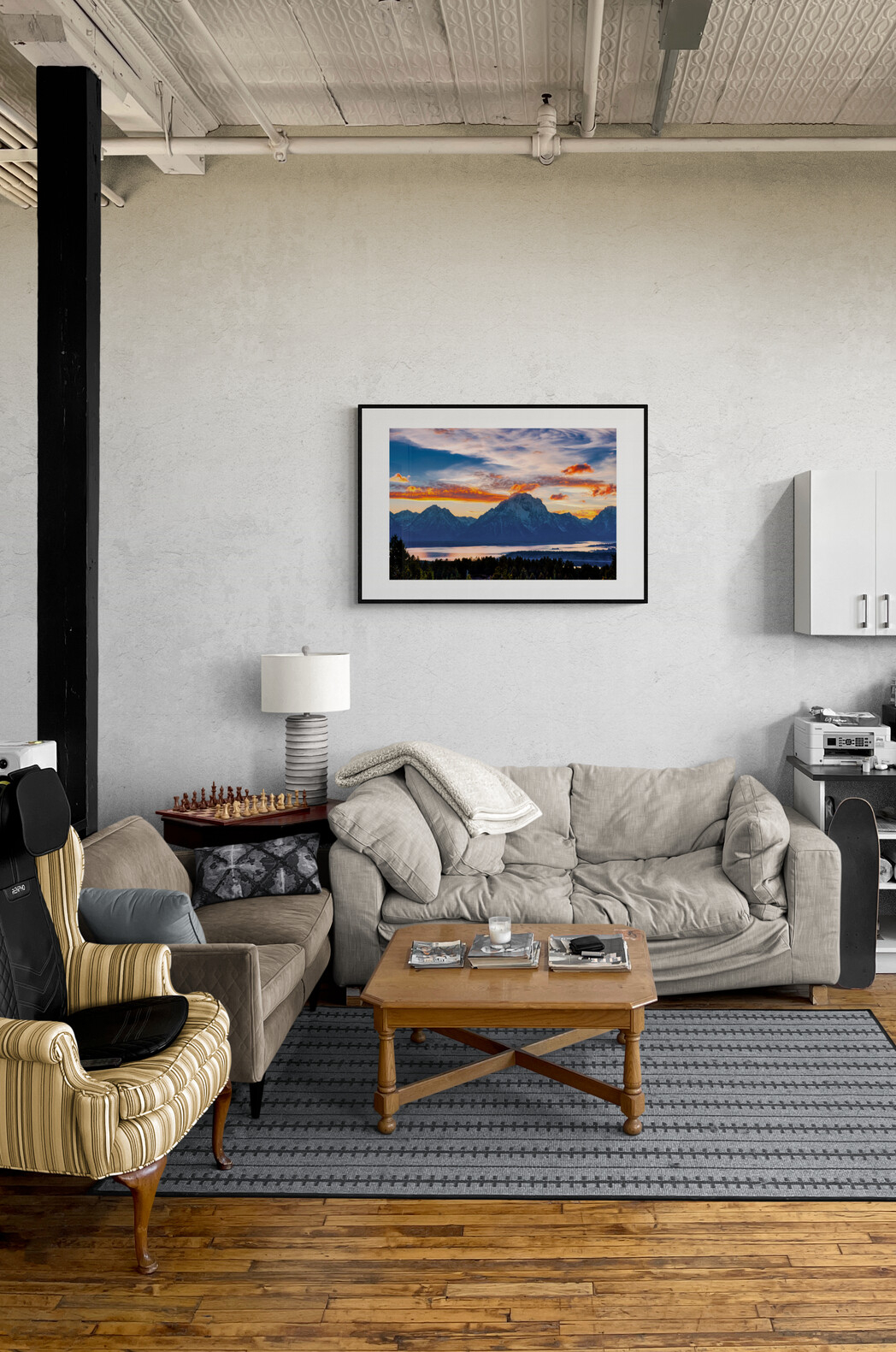 Bright Studio Apartment Living Room (1)